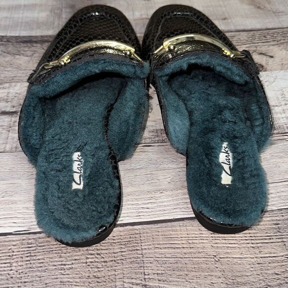 Clarks Pure 2 Mule Black Leather Gold Bit Shearling Slip On Slides Slippers | Si - Picture 3 of 5